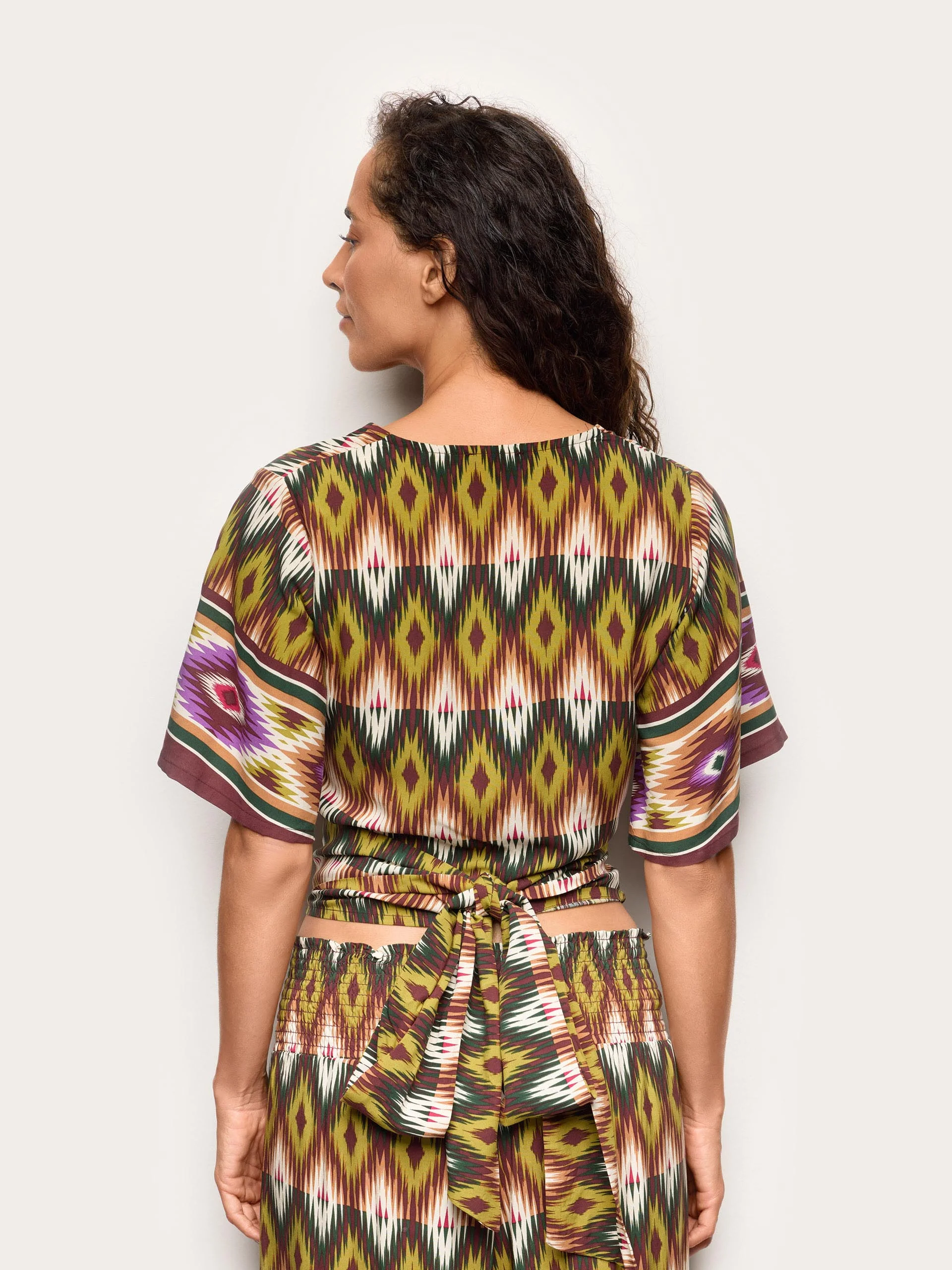 Blusa in viscosa con LENZING™ ECOVERO™ - Kaya - Image 4