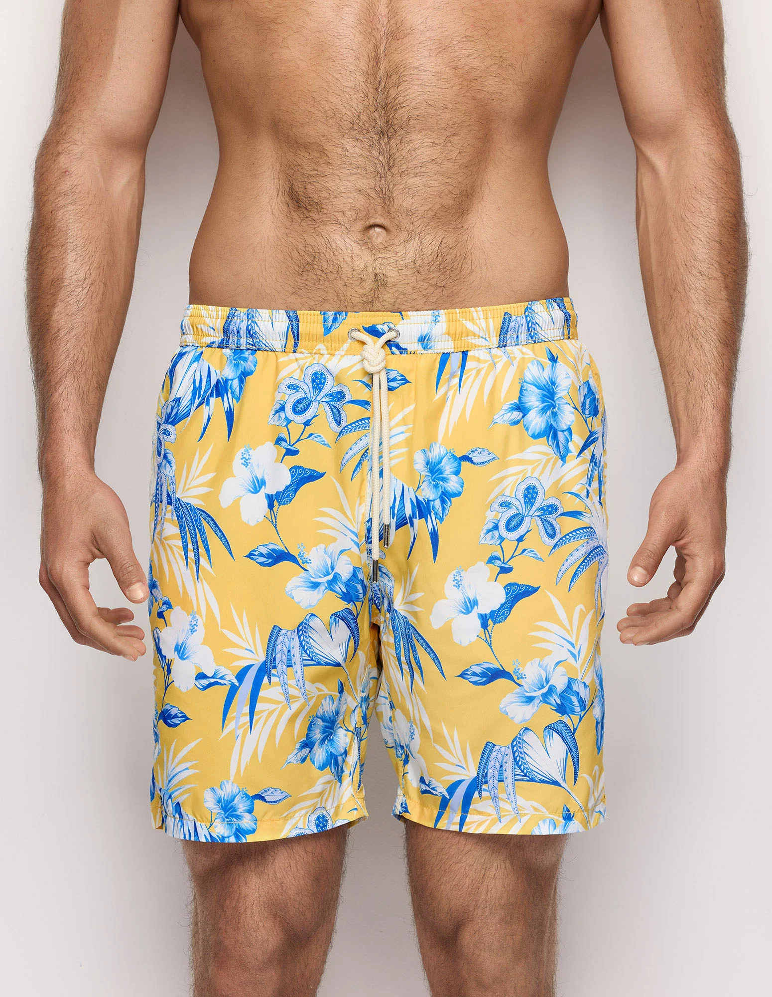 Costume boxer lungo da uomo giallo con fiori Tropical - Image 3