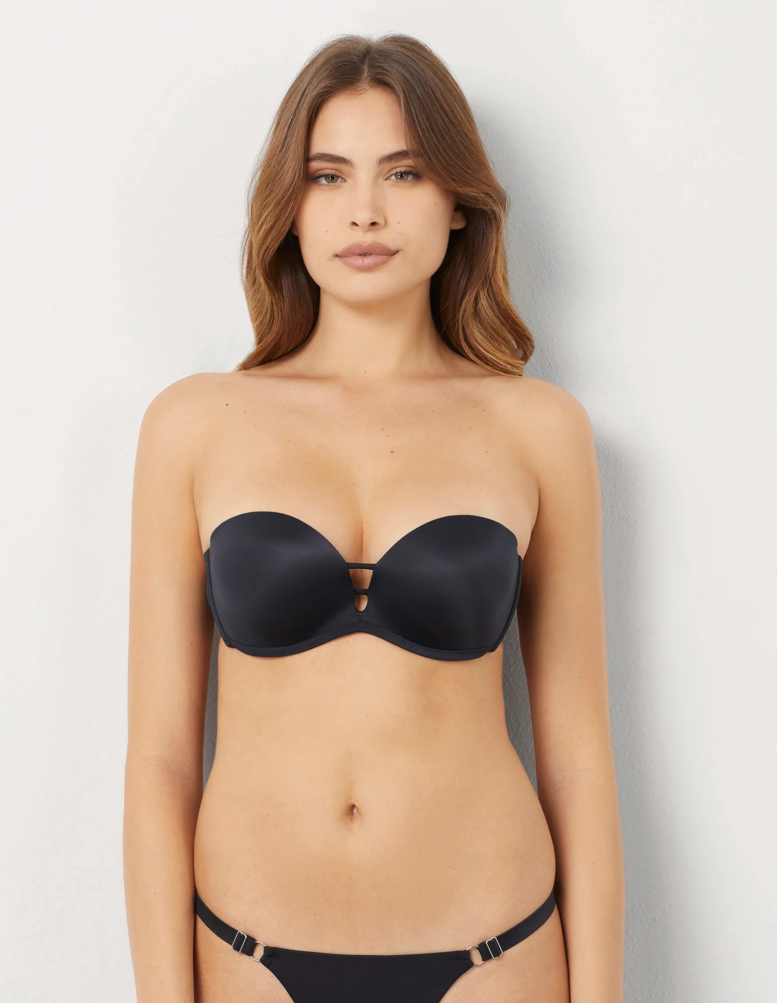 Fascia push push up del costume nera con ferretto Essentials - Image 3