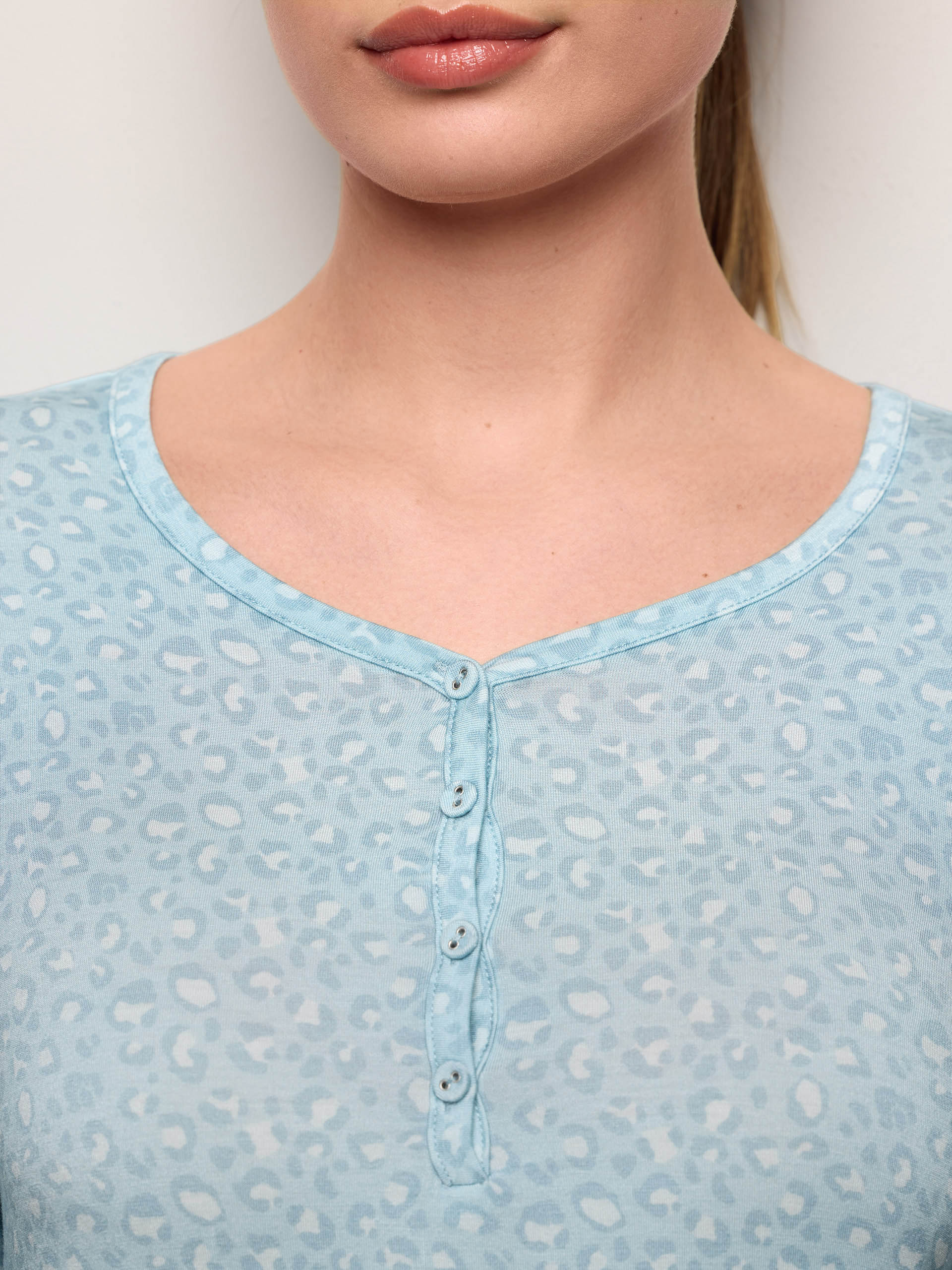 Maglia manica lunga con TENCEL™ Modal Leopard - Image 3