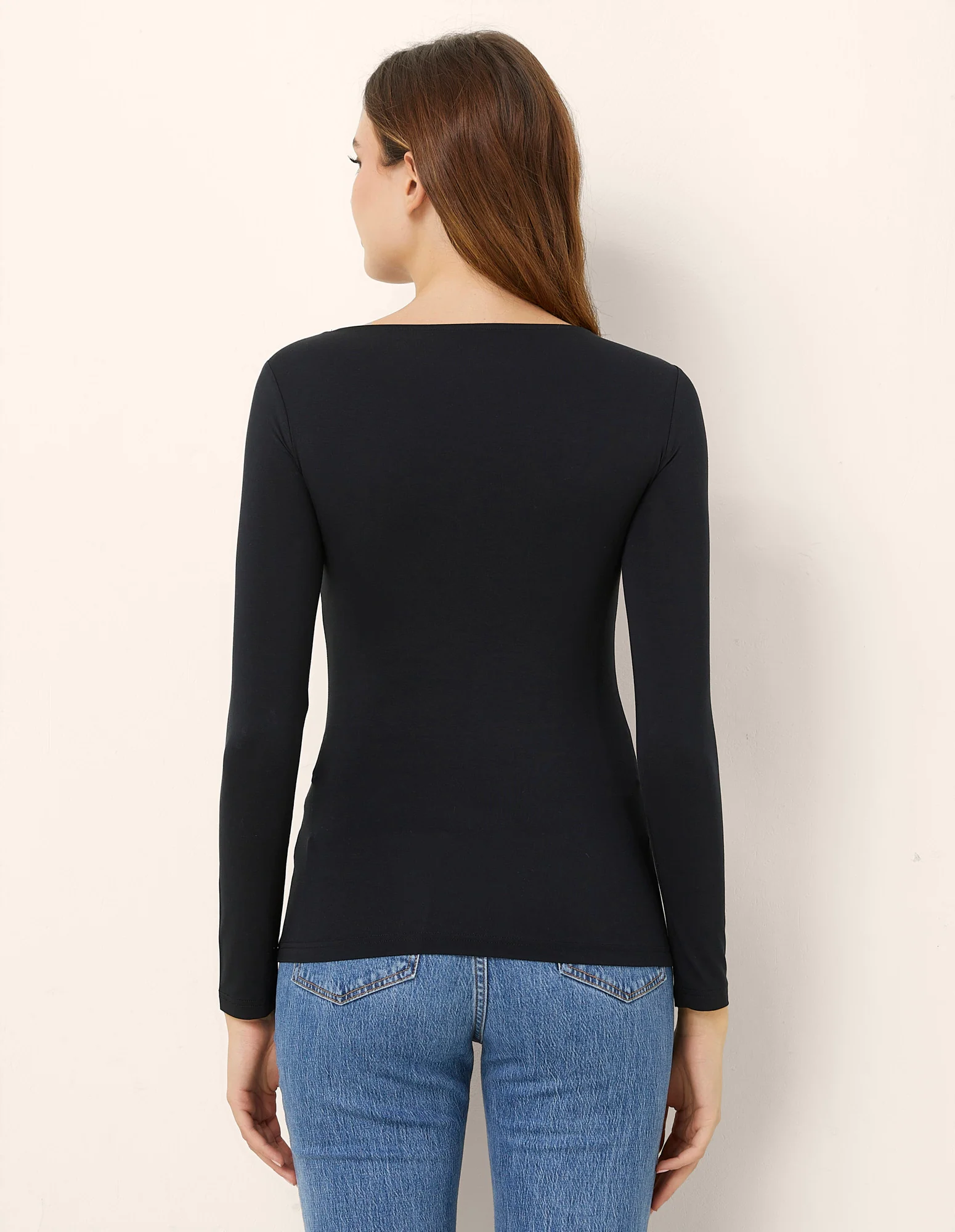 Maglia scollo a barchetta Basic in TENCEL™ Modal e Seta - Image 13
